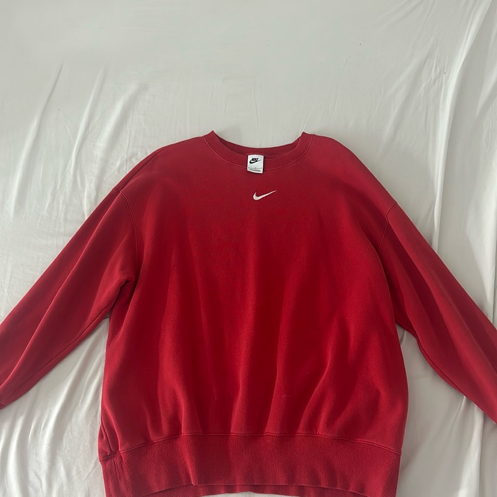 Don’t ever wear it anymore. In good condition. Not my style anymore.